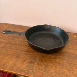 💙Black 9” #6 Cast Iron Skillet